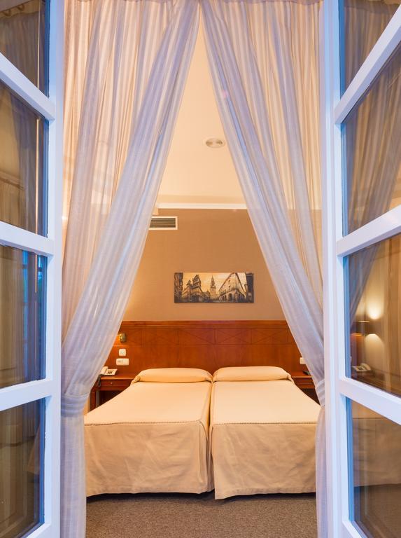 Hotel Herradura Santiago de Compostela Exterior photo